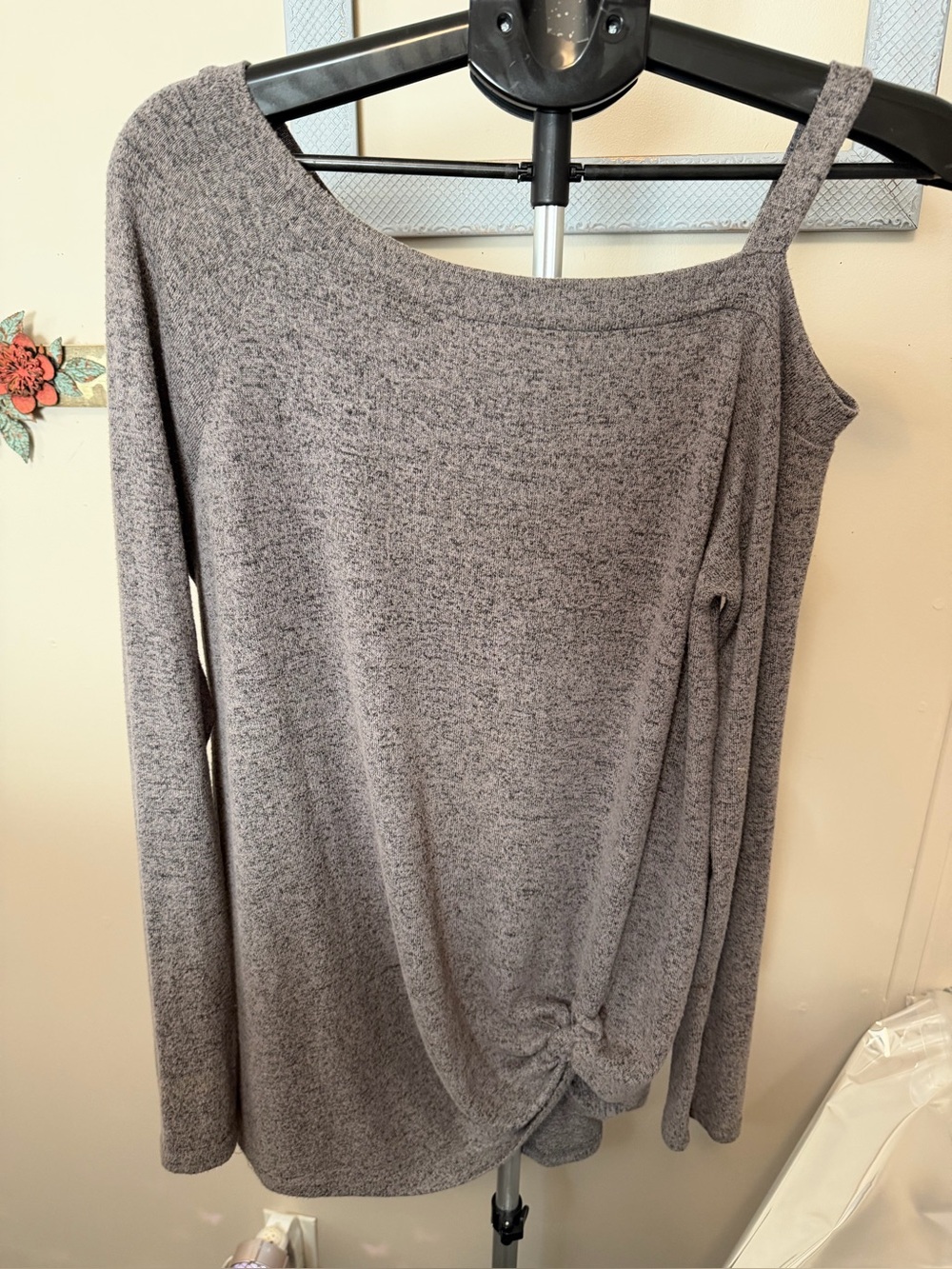 Promesa Heather Gray Asymmetrical One-Shoulder Twist-Knot Top